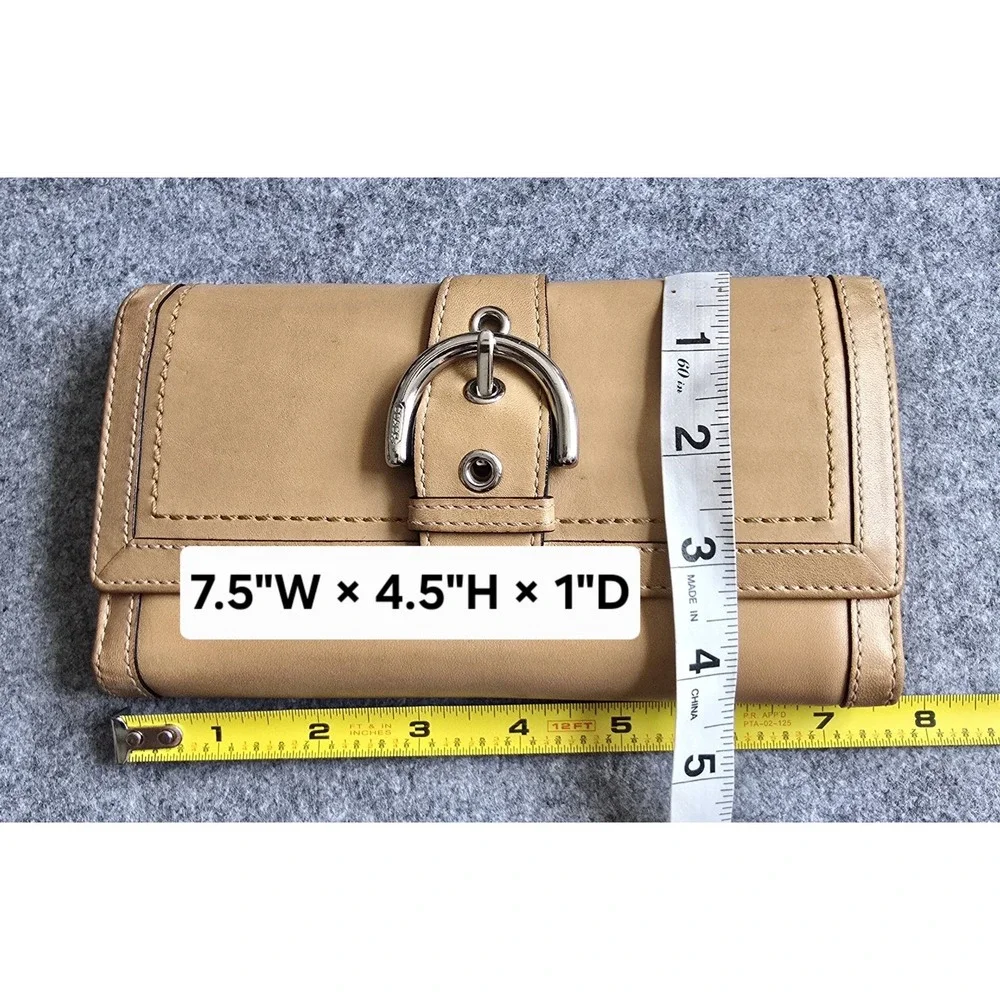 Vintage Coach Y2K Soho tan leather trifold wallet silver-tone buckle GUC